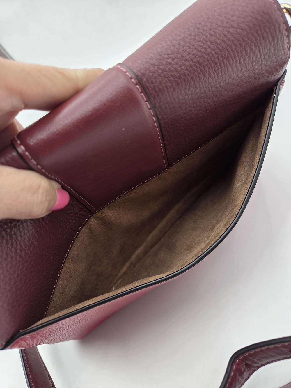 Coach Two-Tone Red & Burgundy Leather Shoulder Bag with Signature Wallet - Picture 9 of 16